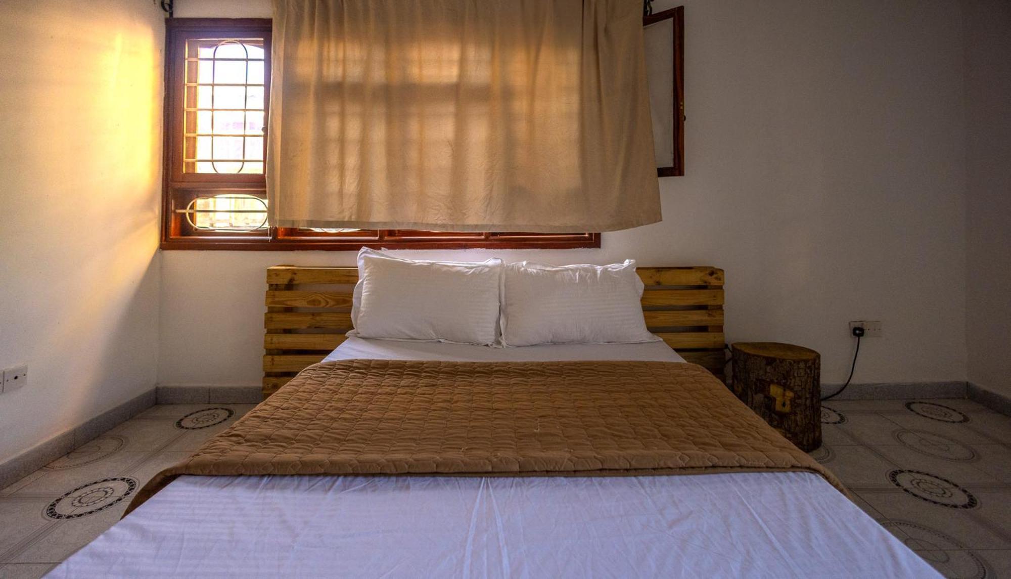 Safari Adventures-House Bed and Breakfast Arusha Eksteriør billede