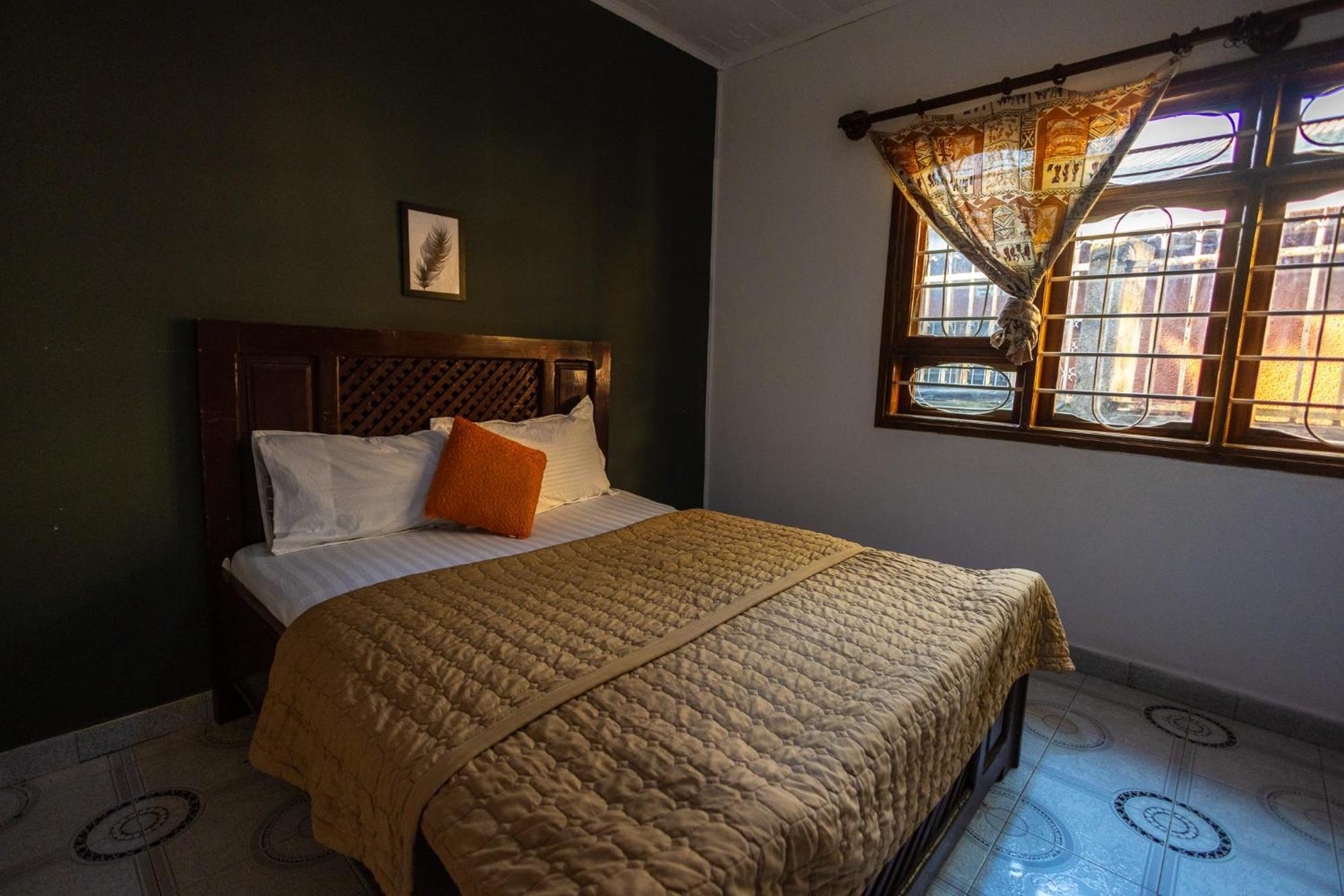 Safari Adventures-House Bed and Breakfast Arusha Eksteriør billede